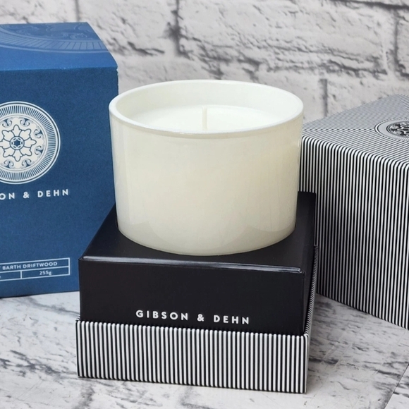 Gibson & Dehn Saint Barth Driftwood Candle - Picture 4 of 4